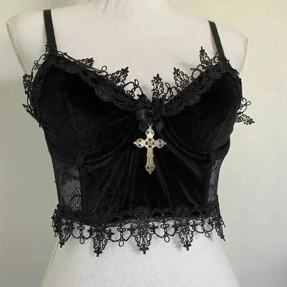 Dolls kill dark morphine eyes velvet bra. - Picture 2 of 3